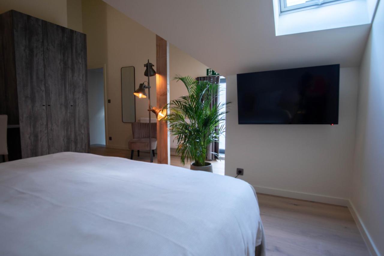 'T Ponton Bed & Breakfast Nieuwpoort Exterior photo
